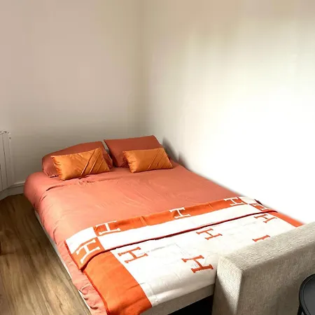 Le Langlier Apartment *